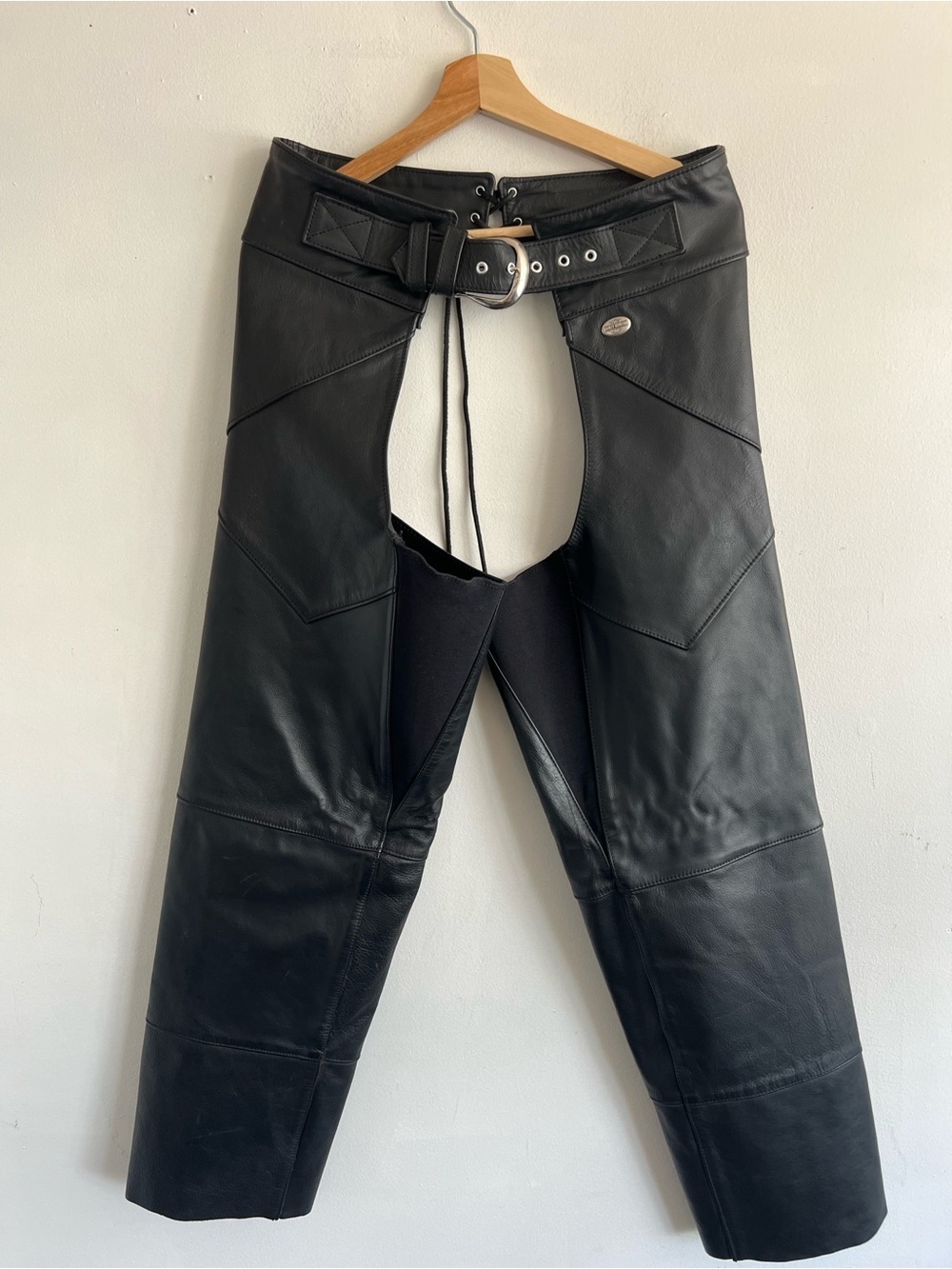 Harley-Davidson Black Leather Men's Chaps with Belt Buckle size L Made in USA